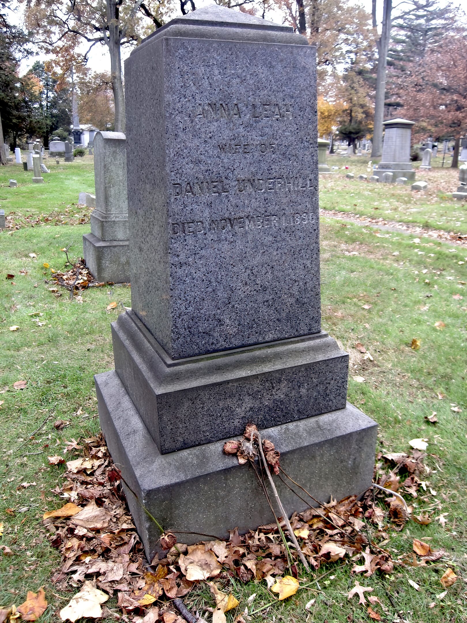 Leah Tombstone-Gg