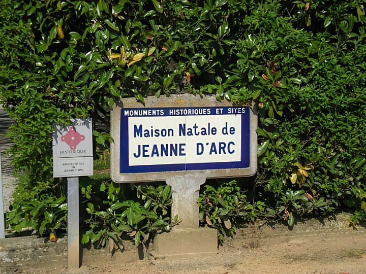Sign to Joan of Arc's house