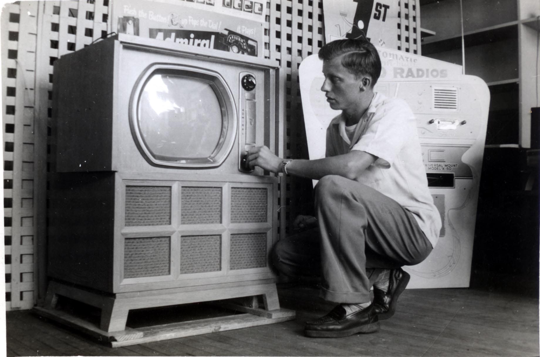 Carl's TV business 1952